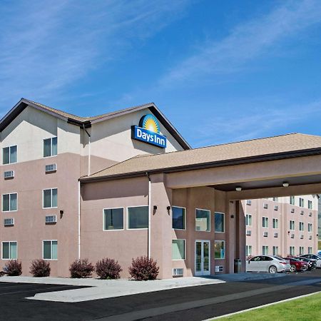 Days Inn By Wyndham Бригам Сити Екстериор снимка